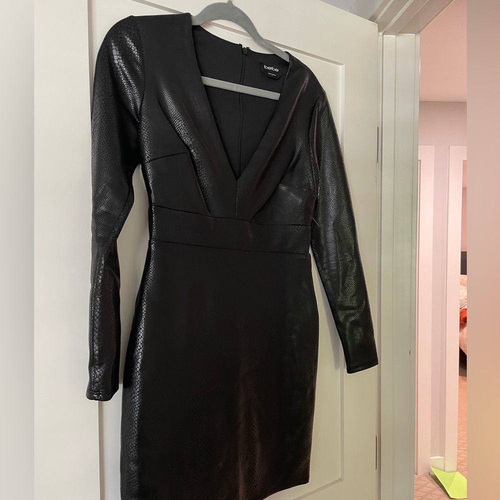 Gorgeous pleather snake skin dress Bebe